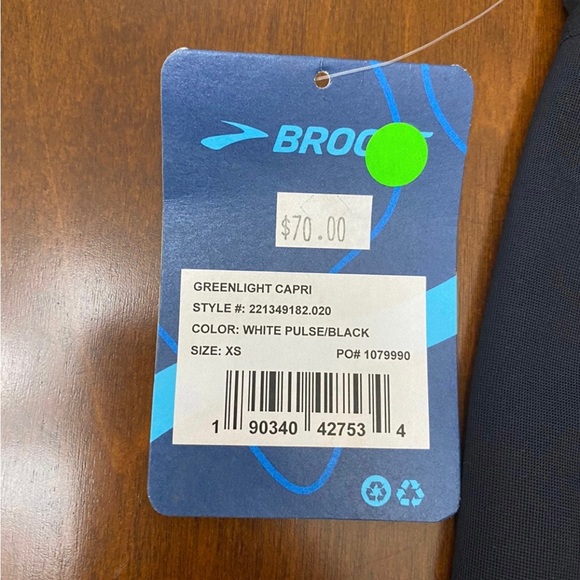 Brooks Women's Greenlight Capris Size XS NWT - Picture 4 of 5